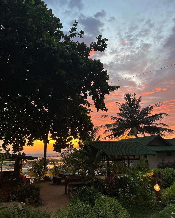 Beach House Kampung Genting ภายนอก รูปภาพ