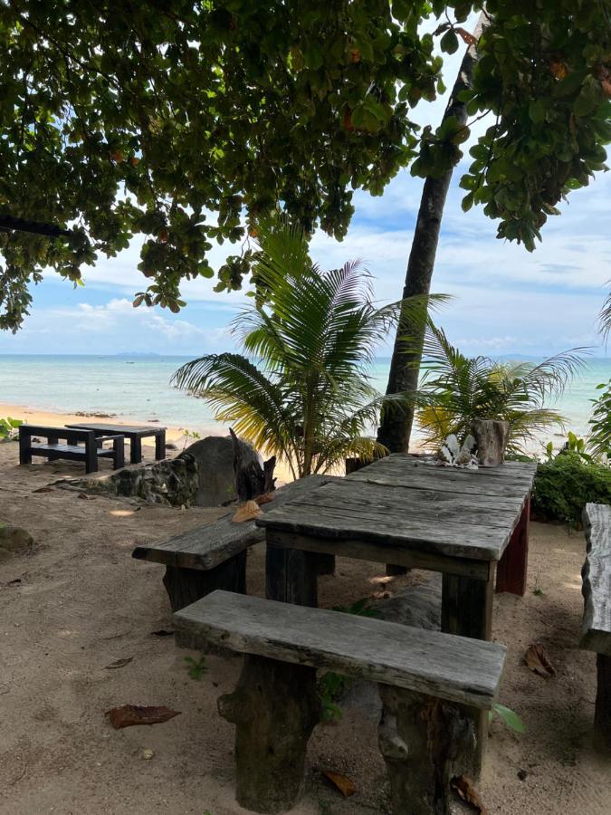 Beach House Kampung Genting ภายนอก รูปภาพ