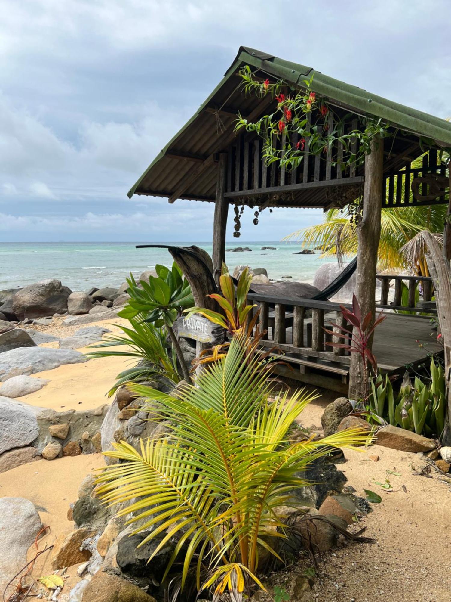 Beach House Kampung Genting ภายนอก รูปภาพ