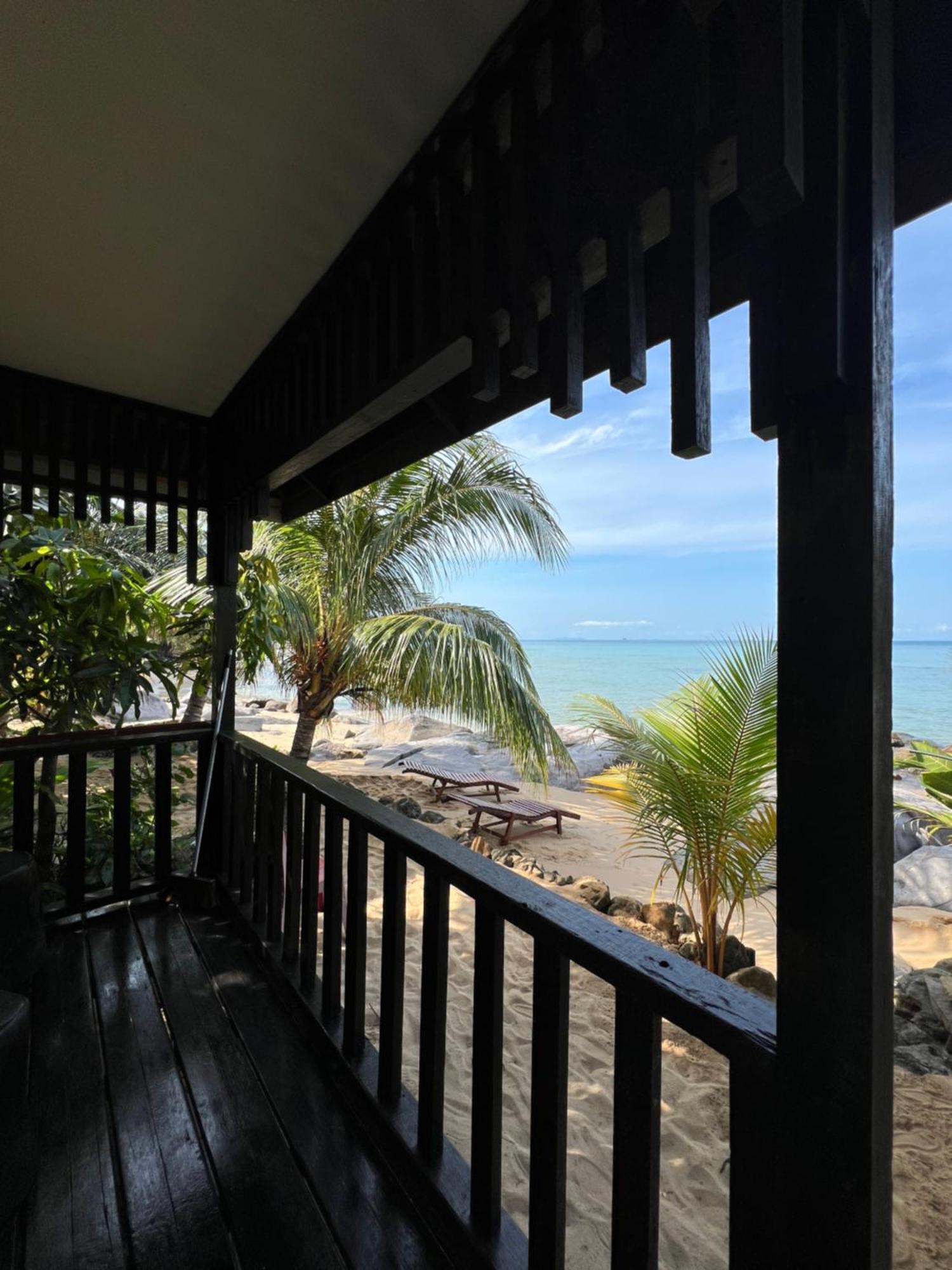 Beach House Kampung Genting ภายนอก รูปภาพ