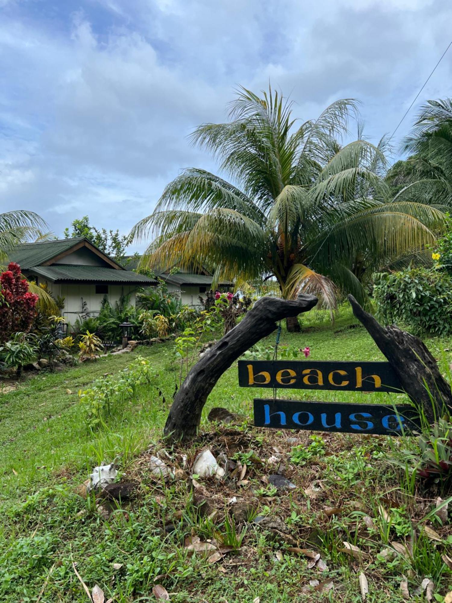 Beach House Kampung Genting ภายนอก รูปภาพ