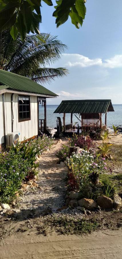Beach House Kampung Genting ภายนอก รูปภาพ